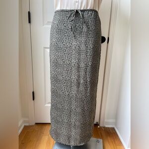 Vintage Old Navy dainty floral maxi skirt